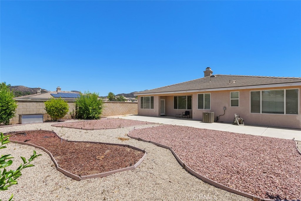 35921 Camelot Circle
