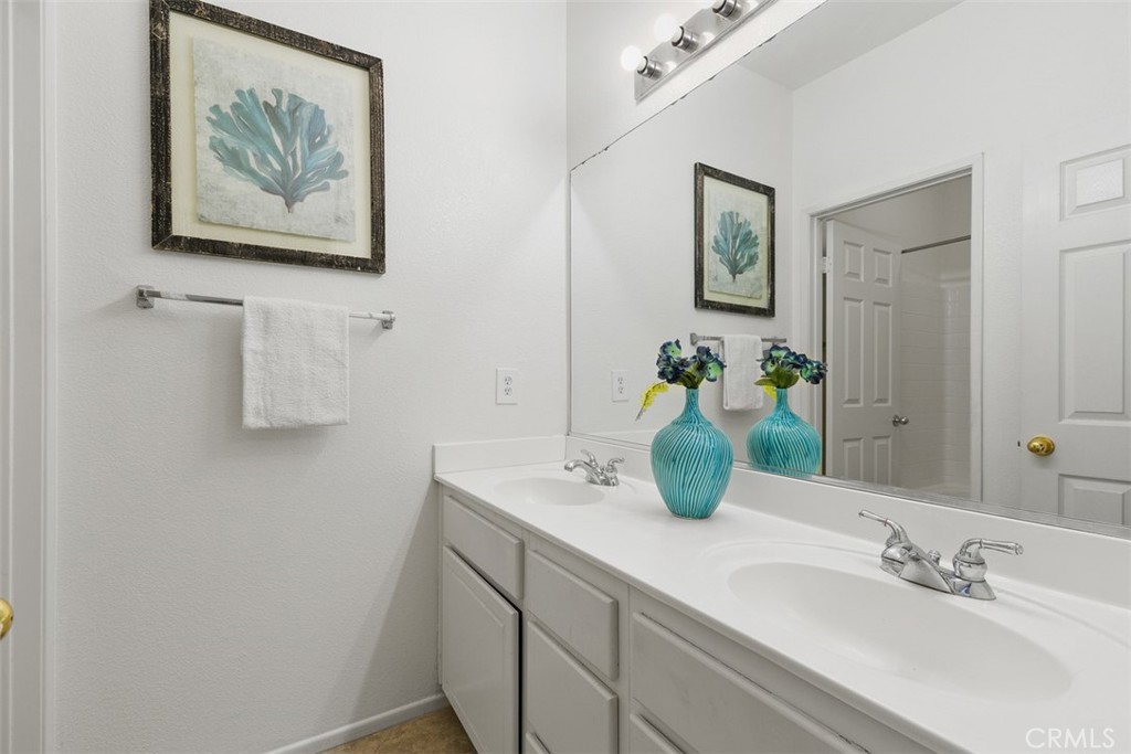 35921 Camelot Circle