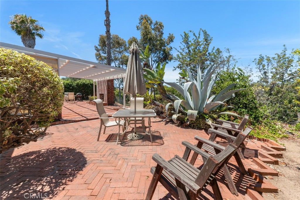 1828 Oakshire Court