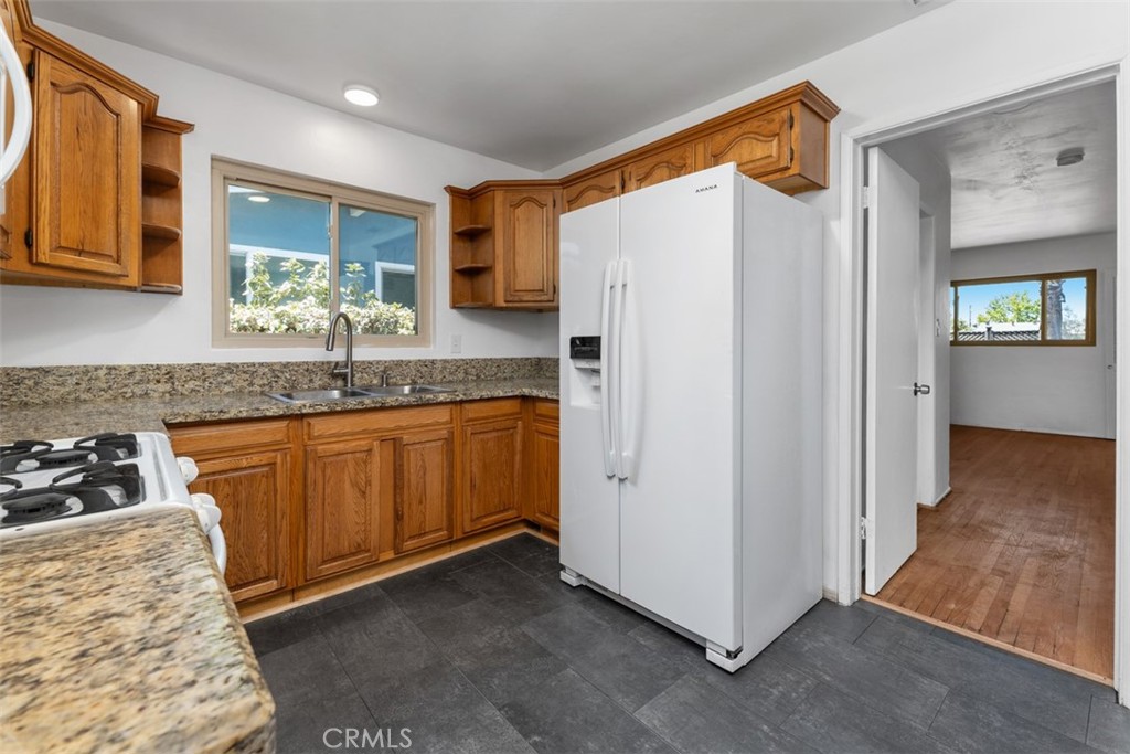 1828 Oakshire Court
