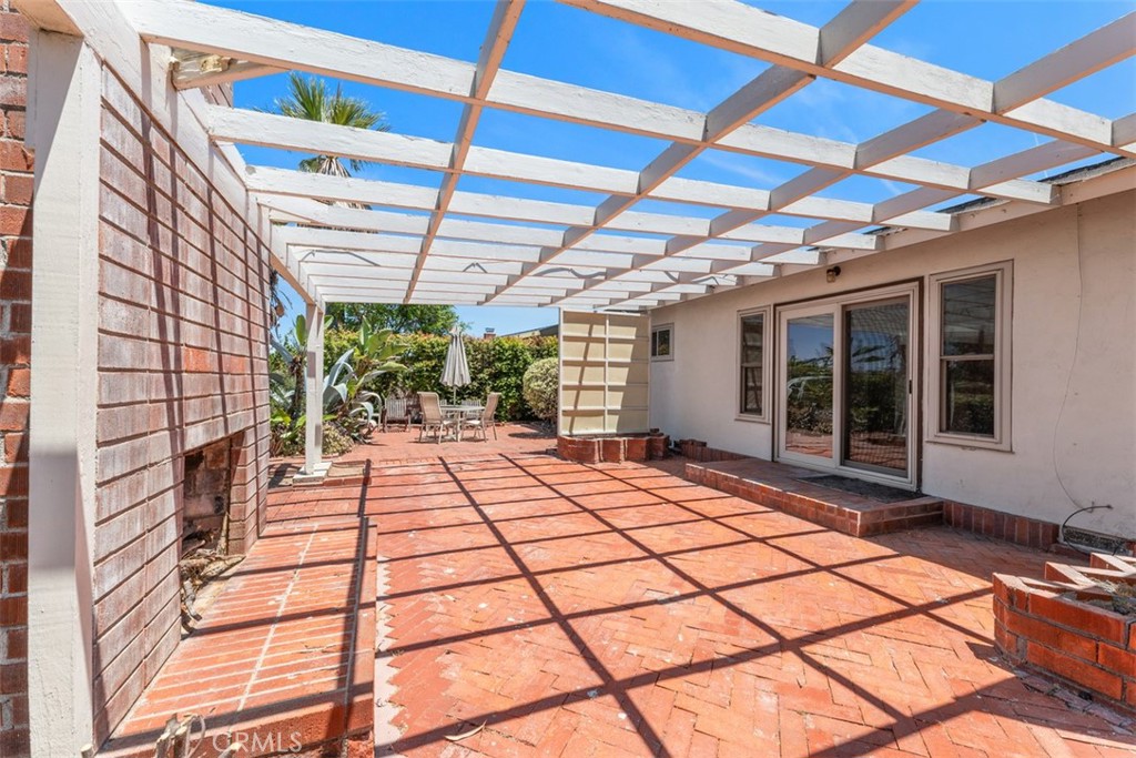 1828 Oakshire Court