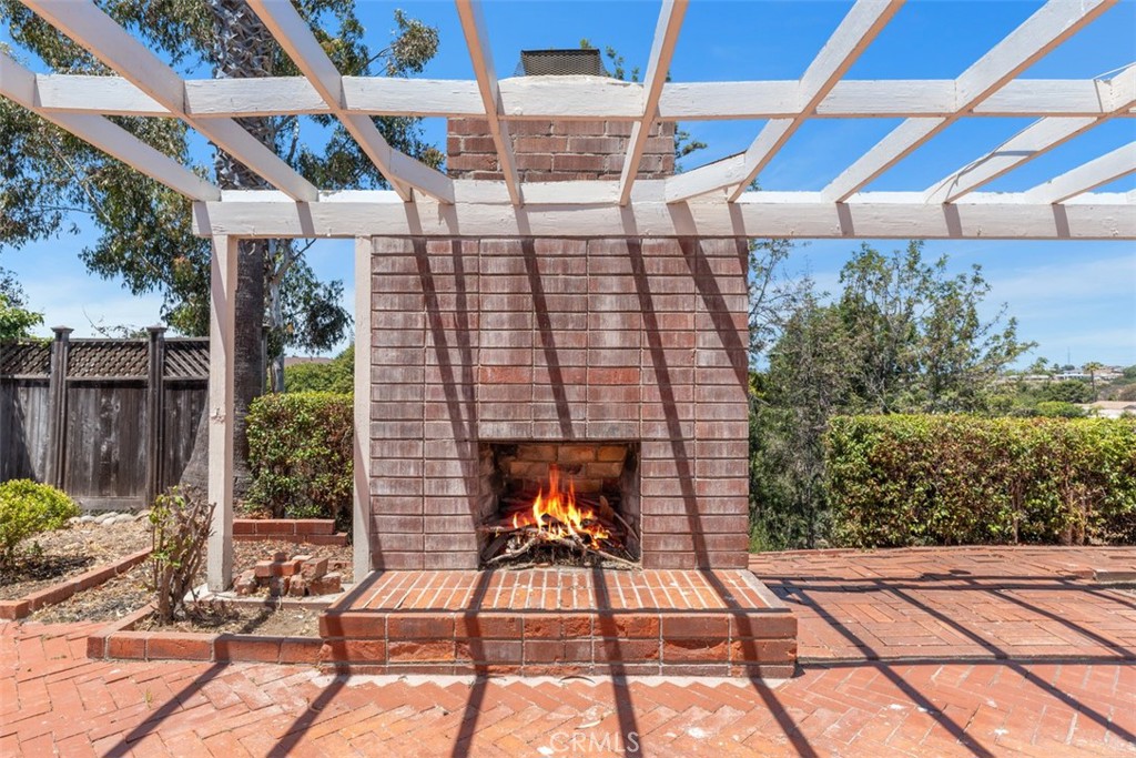 1828 Oakshire Court