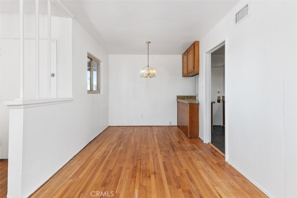 1828 Oakshire Court