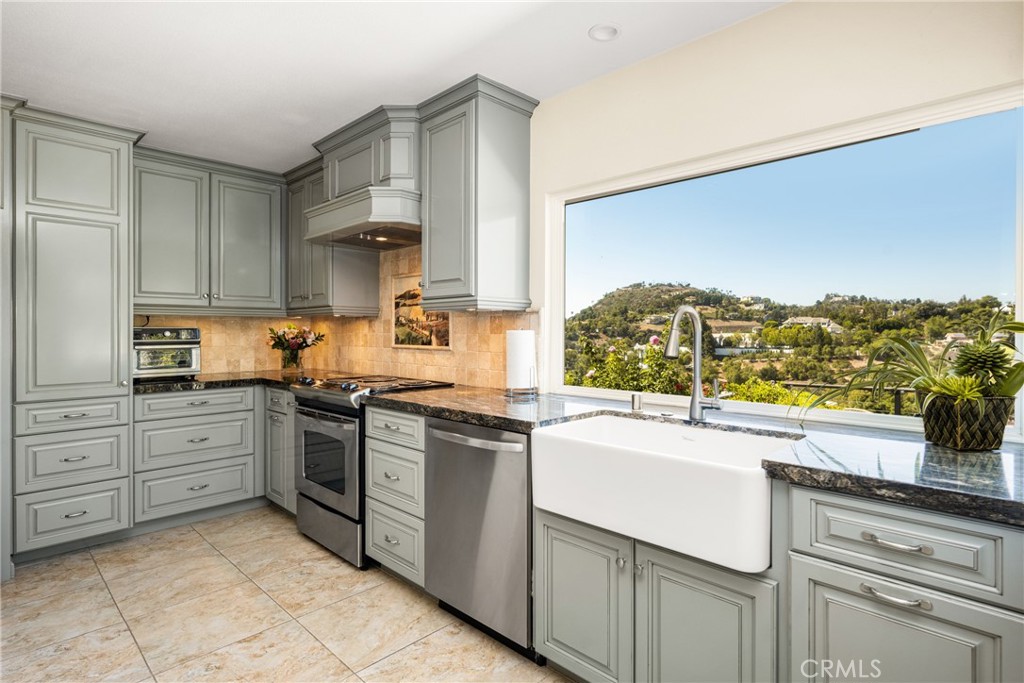 10721 Equestrian Drive