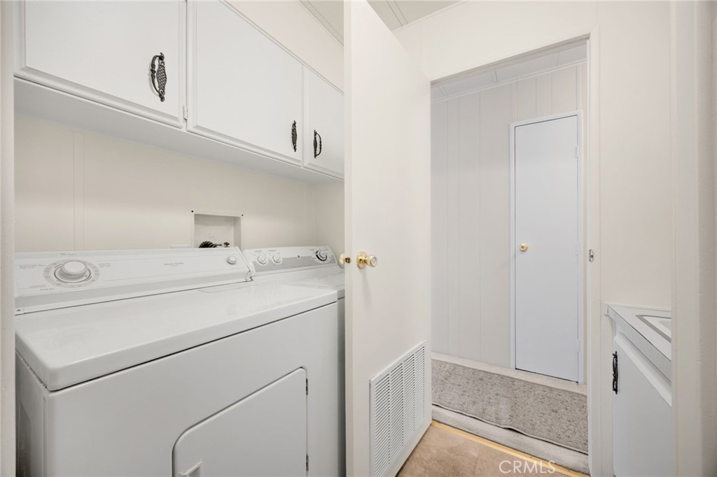 1341 Harbor Lake Avenue 24