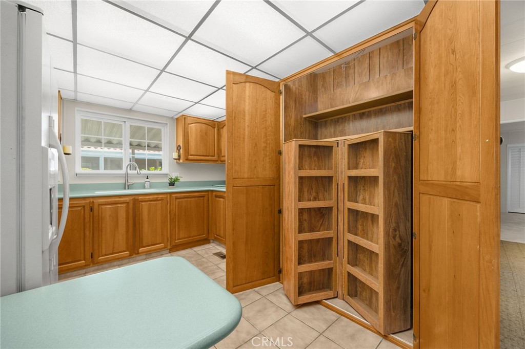 1341 Harbor Lake Avenue 24