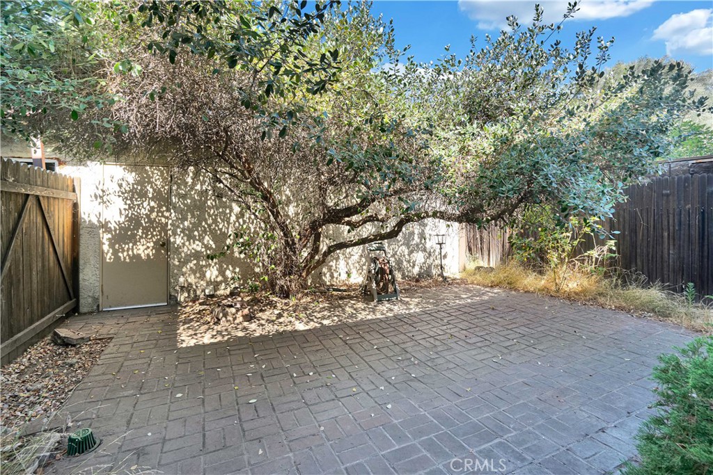 8713 Cedros Avenue