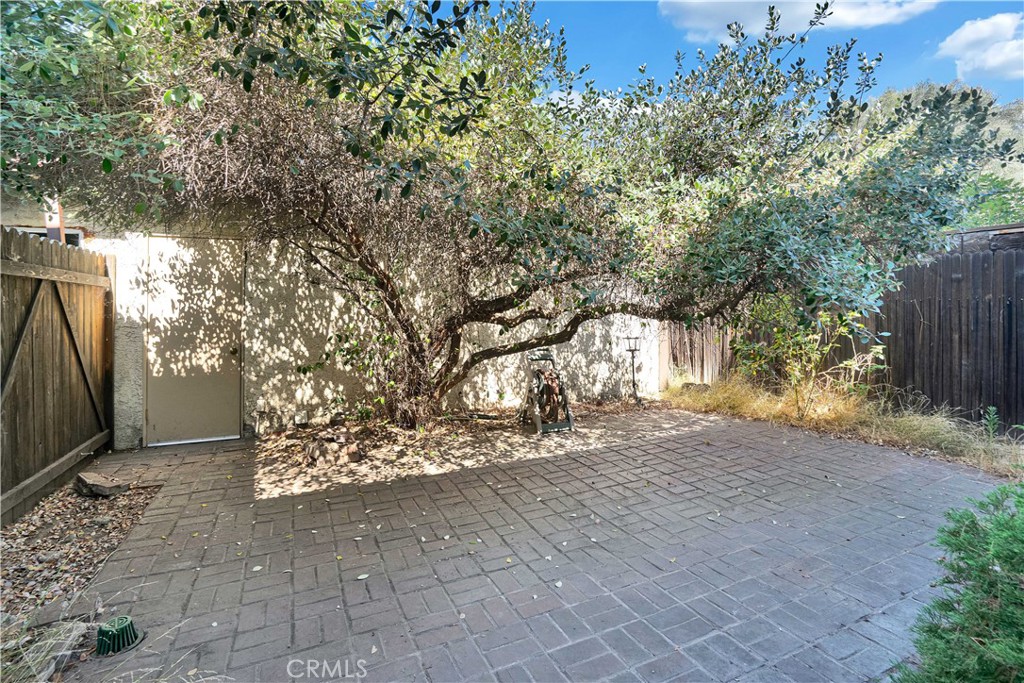 8713 Cedros Avenue
