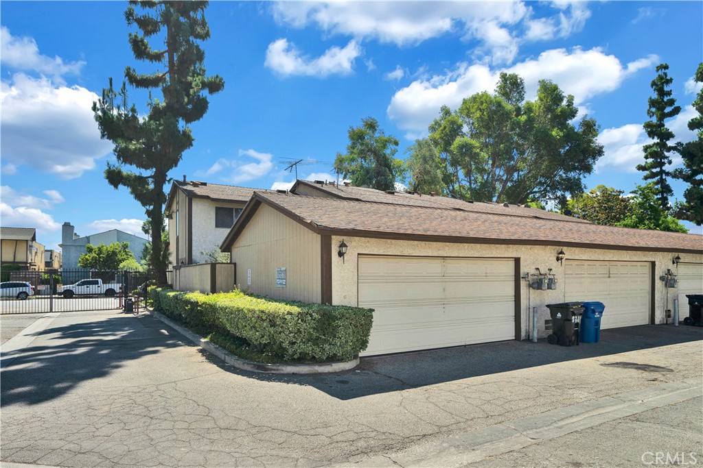 8713 Cedros Avenue