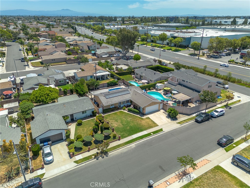 10402 Lorraine Ln