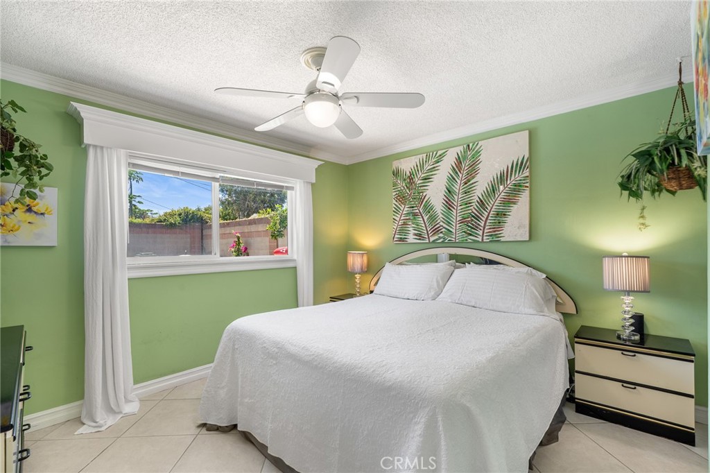 10402 Lorraine Ln