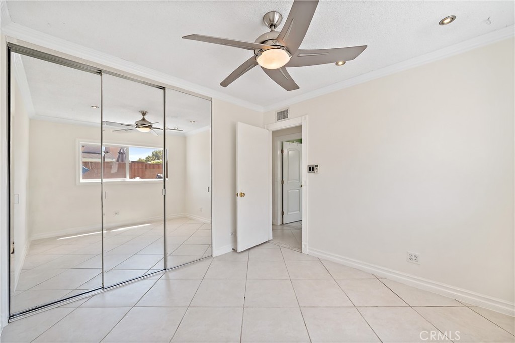 10402 Lorraine Ln