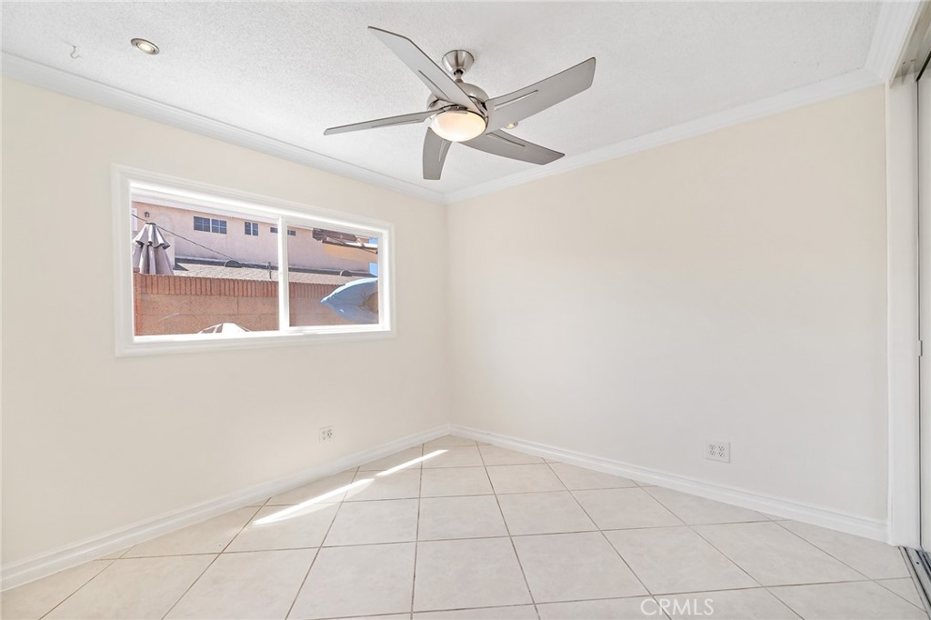 10402 Lorraine Ln