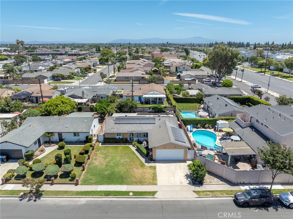 10402 Lorraine Ln