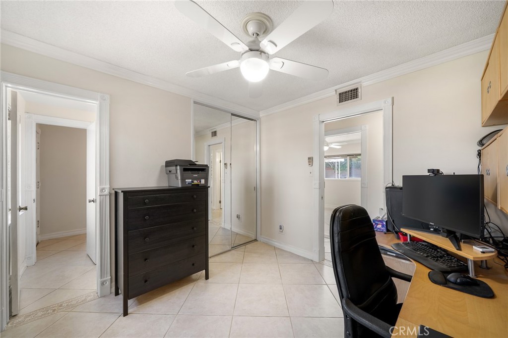 10402 Lorraine Ln