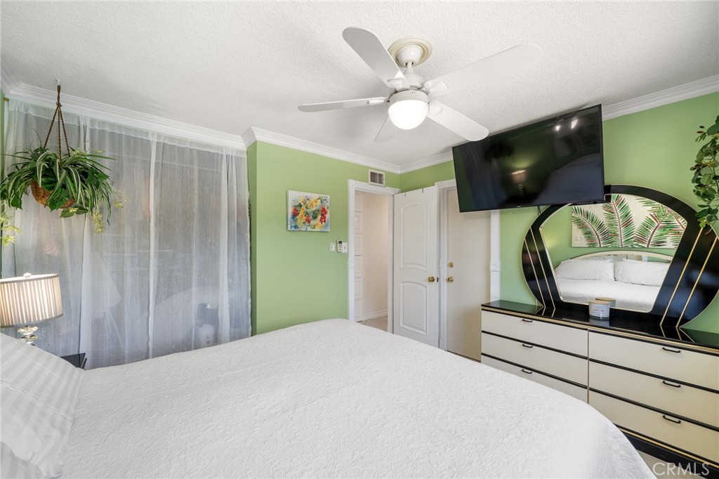 10402 Lorraine Ln