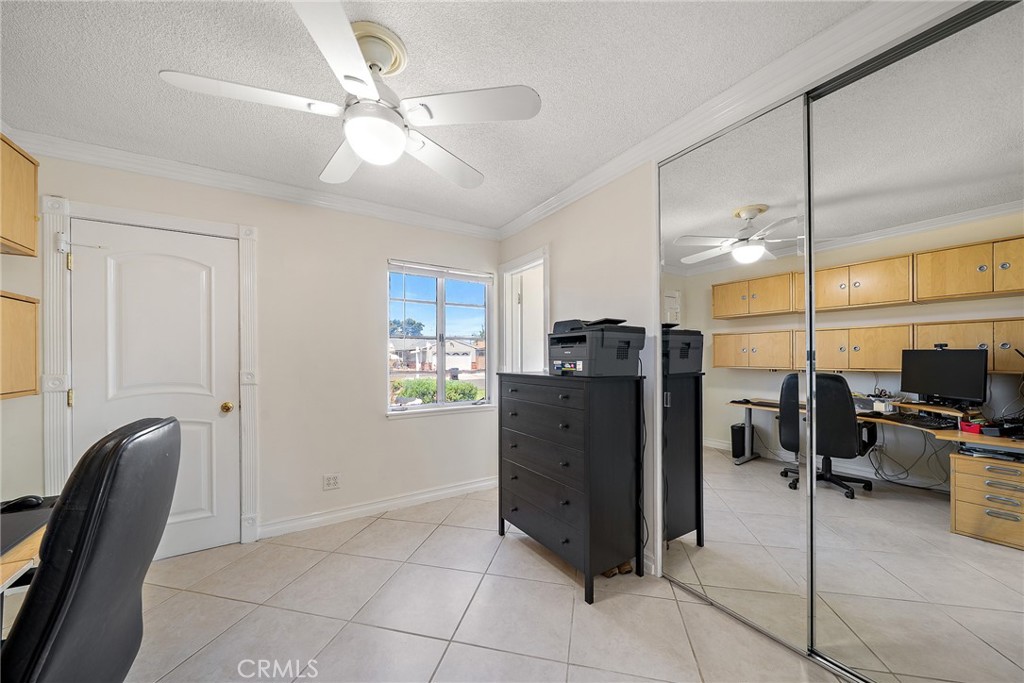 10402 Lorraine Ln