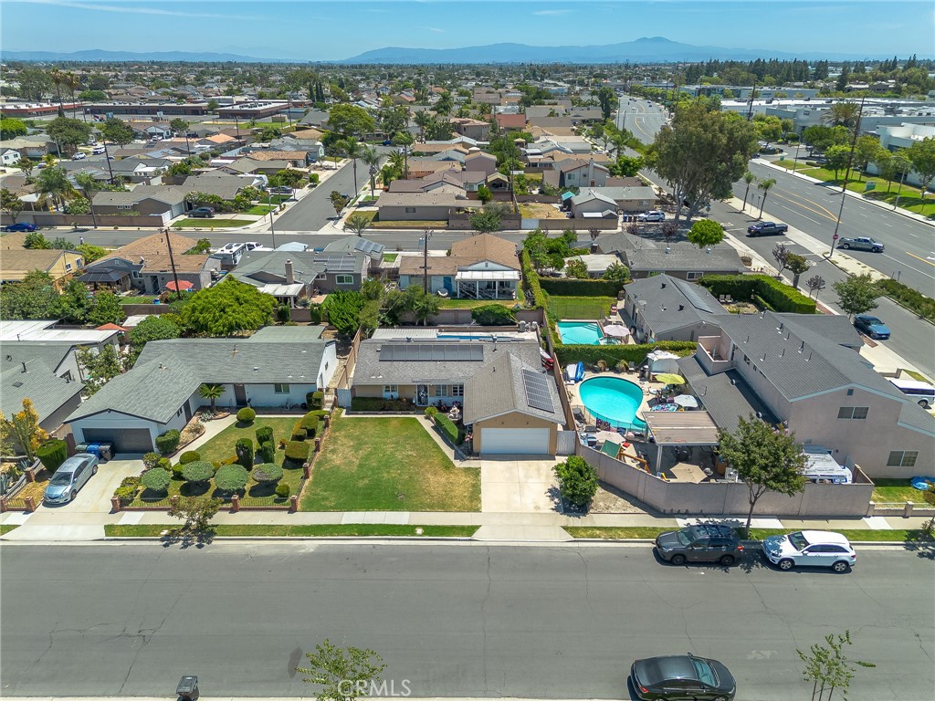 10402 Lorraine Ln