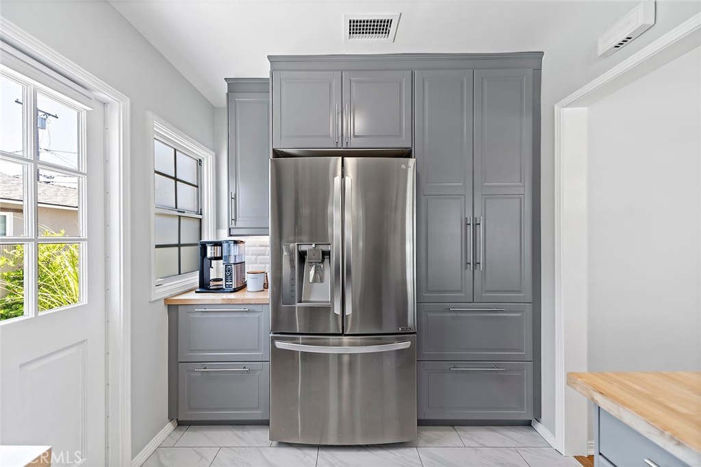 5322 E Flagstone Street