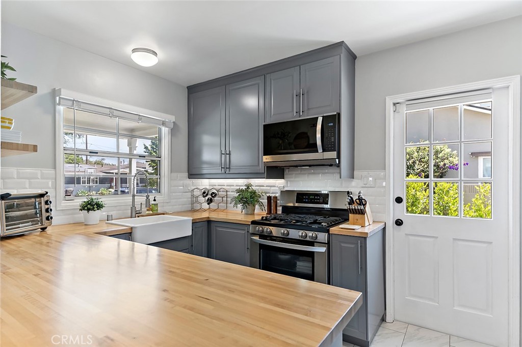 5322 E Flagstone Street