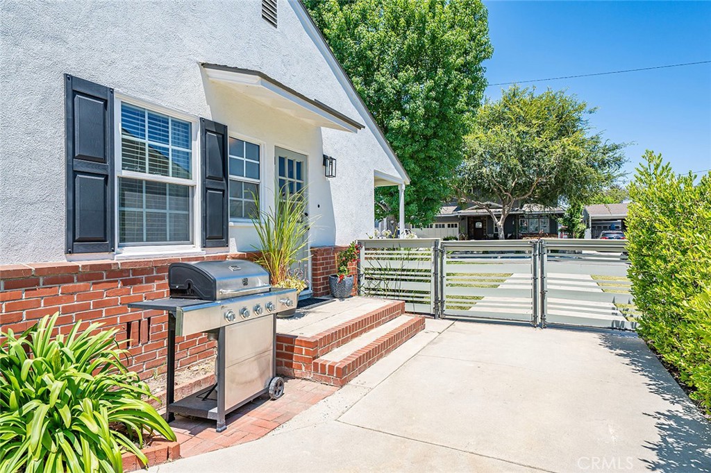 5322 E Flagstone Street