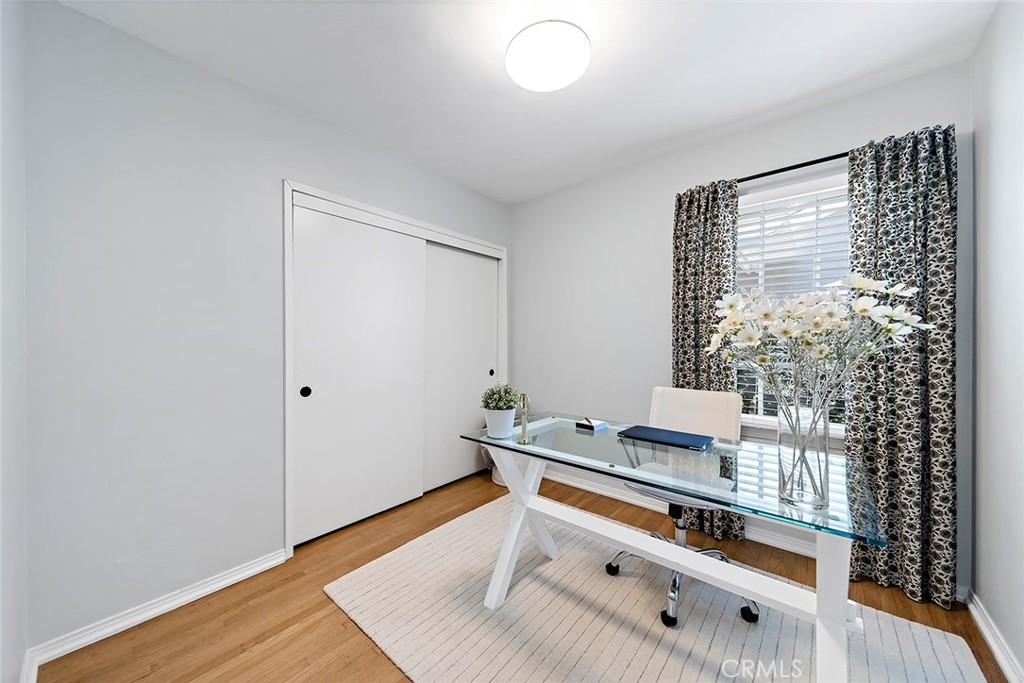 5322 E Flagstone Street