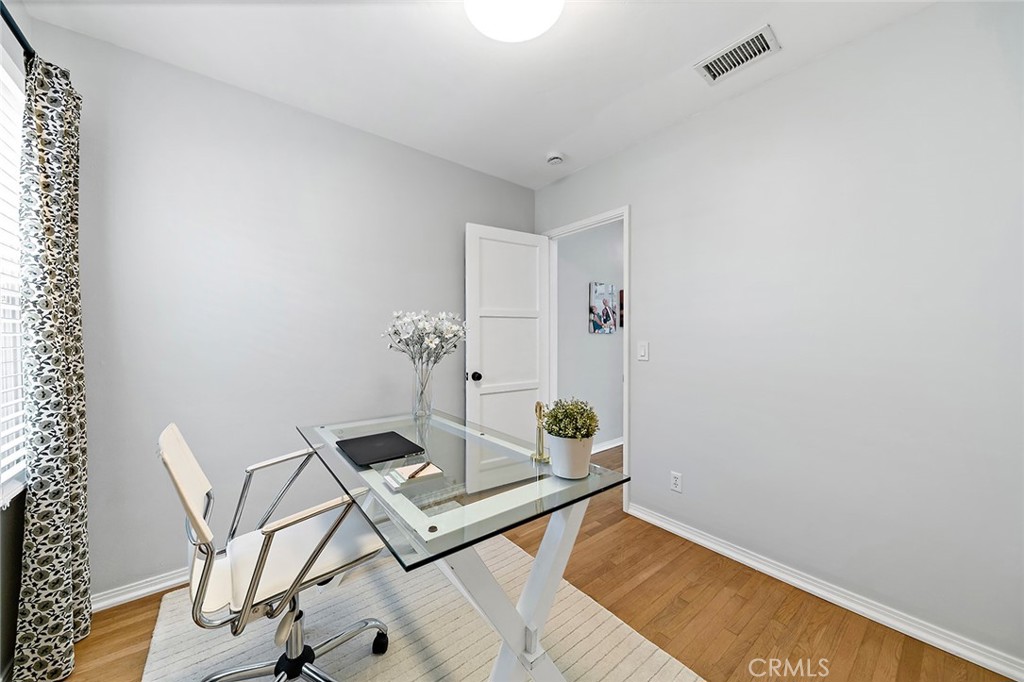 5322 E Flagstone Street