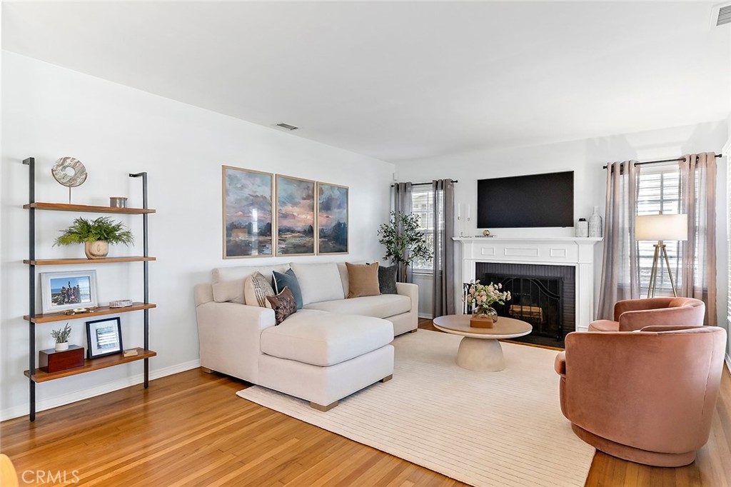 5322 E Flagstone Street
