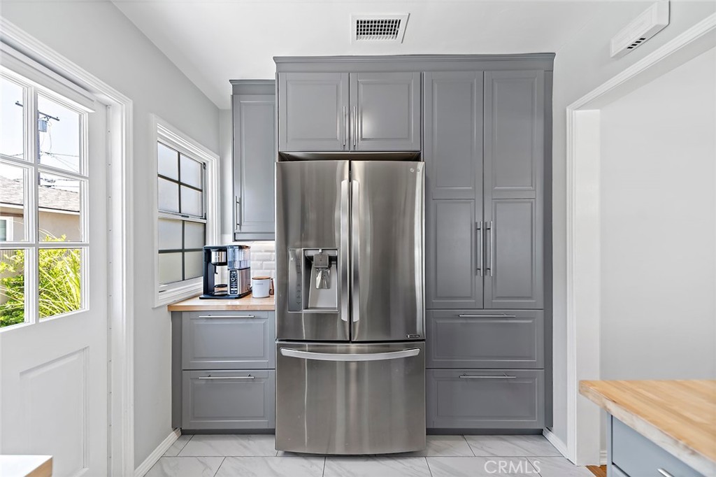 5322 E Flagstone Street