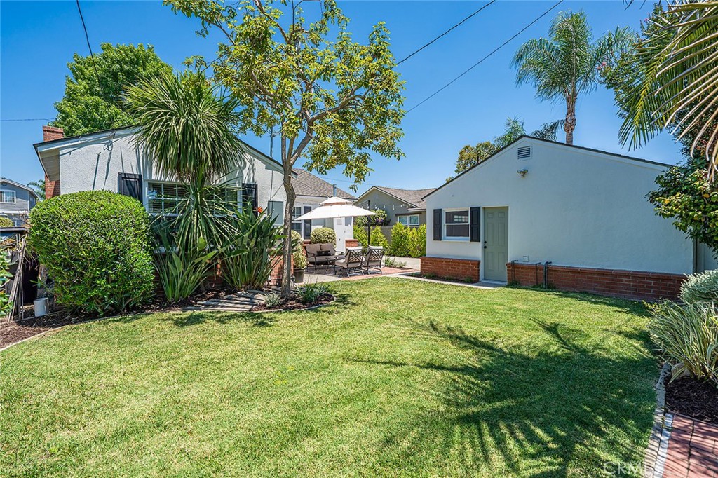 5322 E Flagstone Street