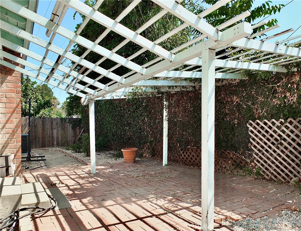 4526 Ivar Avenue