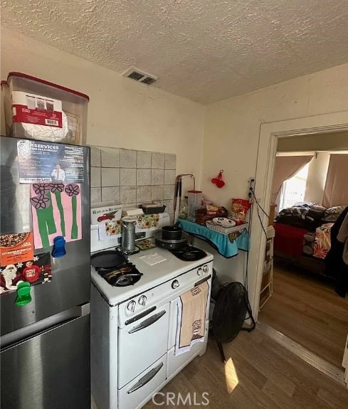 5102 Ithaca Avenue