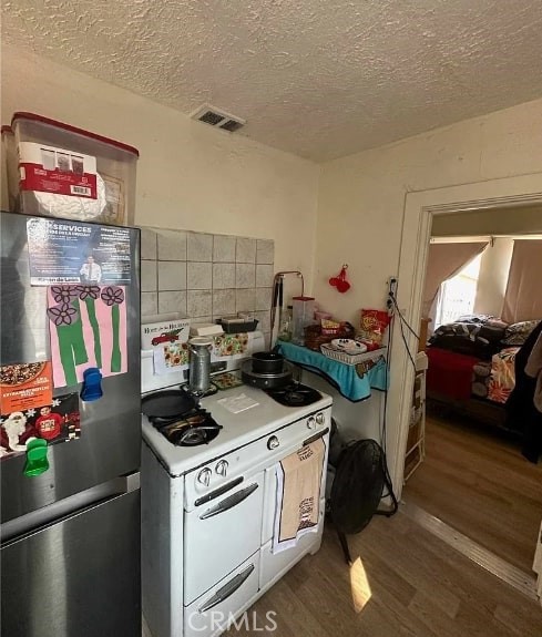 5102 Ithaca Avenue