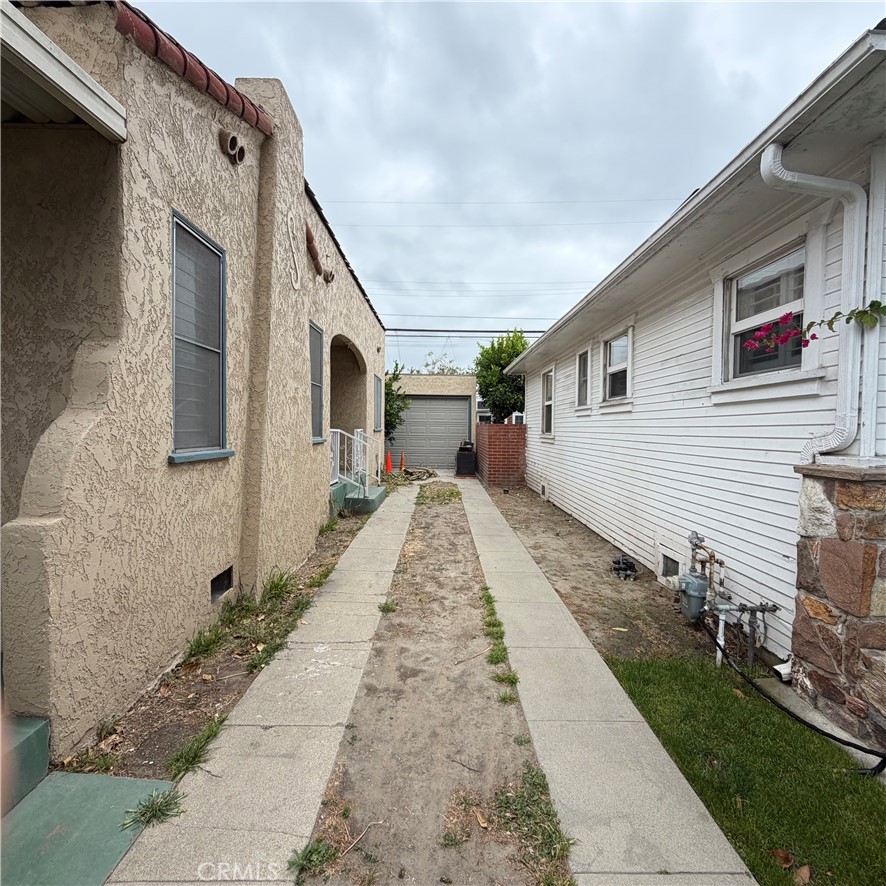 6072 Myrtle Avenue