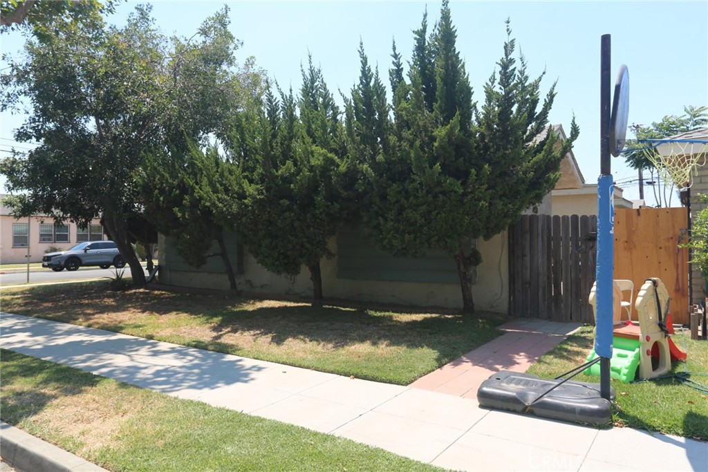 6001 California Avenue