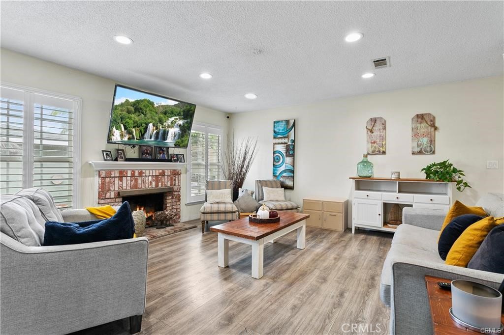 1303 N Merona