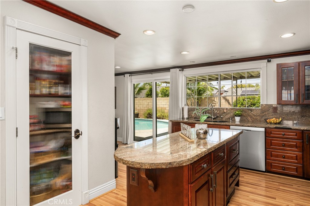 4353 E E Bluewater Circle