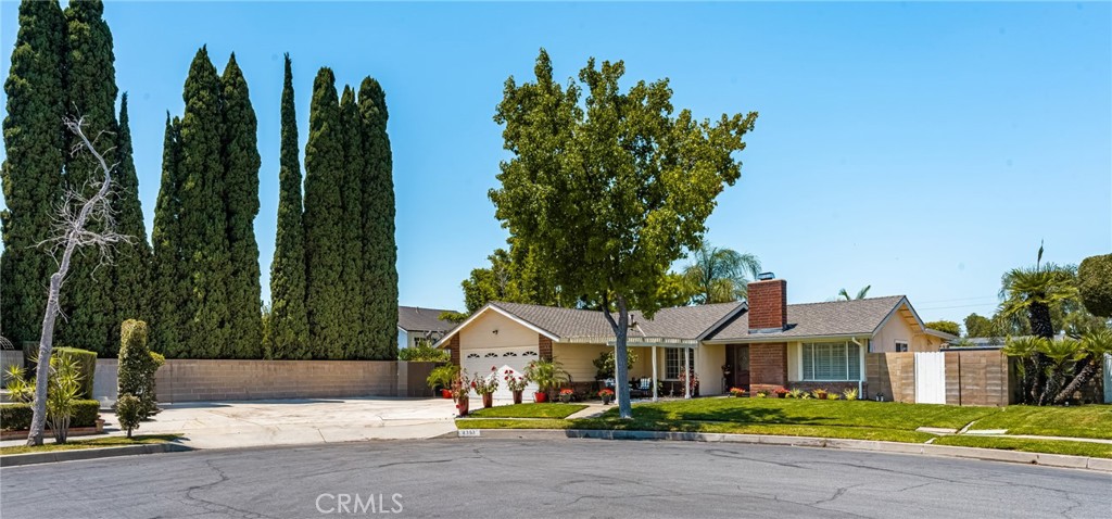 4353 E E Bluewater Circle