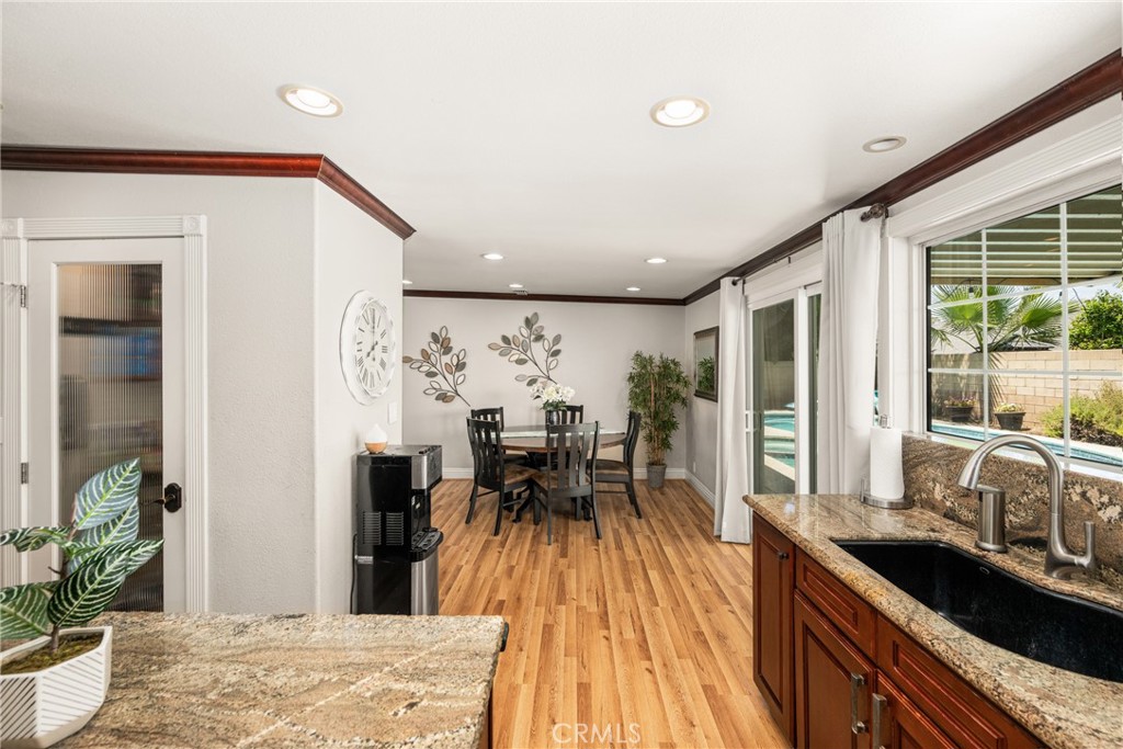 4353 E E Bluewater Circle