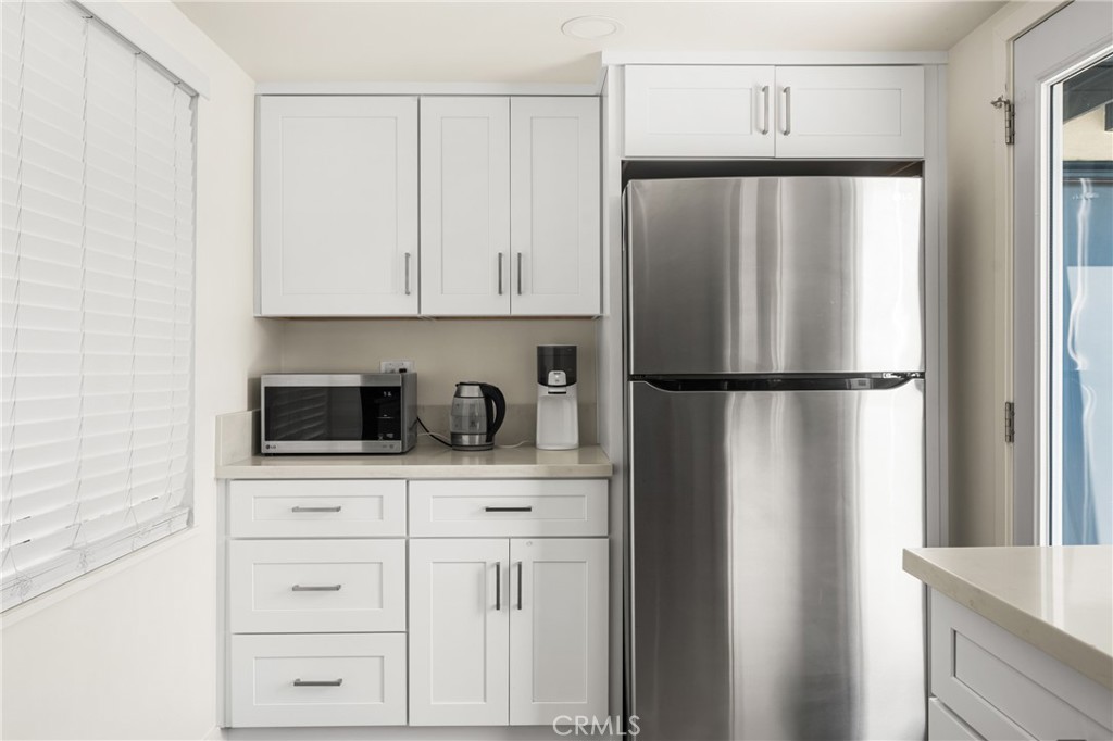 2025 W Dogwood Avenue