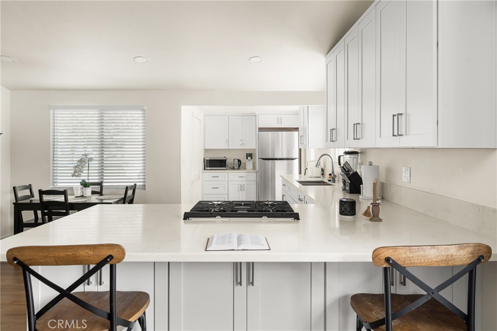 2025 W Dogwood Avenue