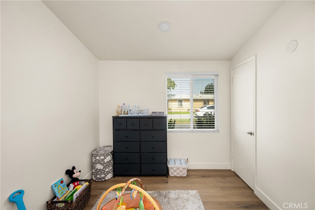 2025 W Dogwood Avenue