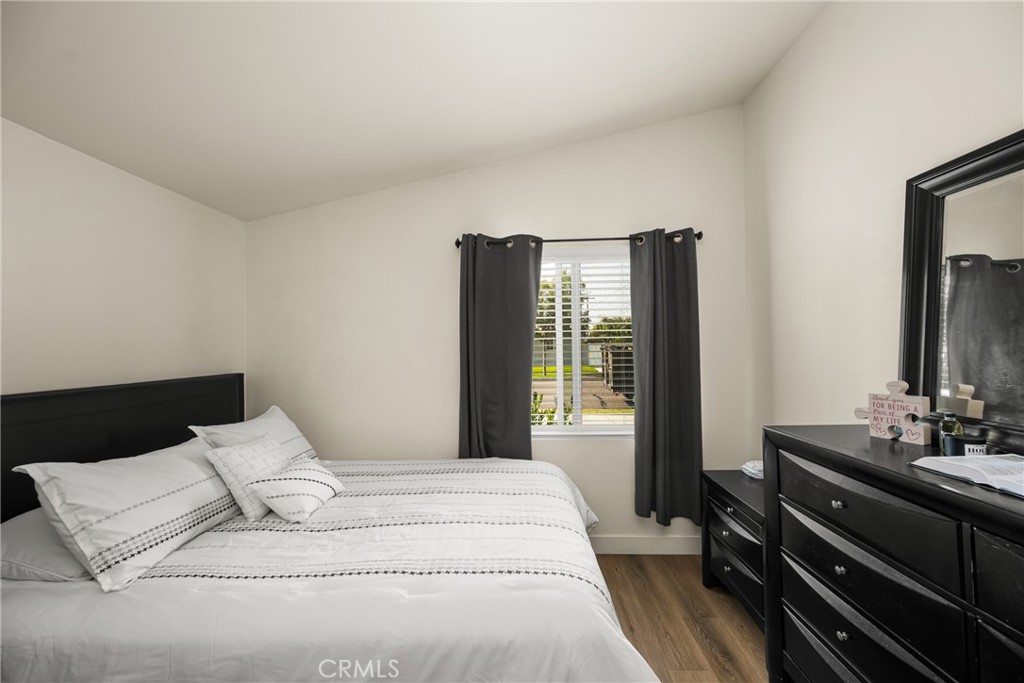 2025 W Dogwood Avenue