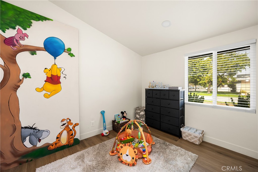 2025 W Dogwood Avenue