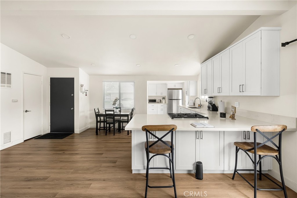 2025 W Dogwood Avenue