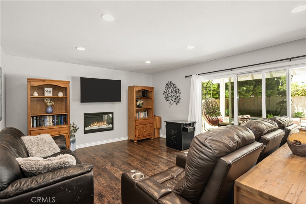 2218 N Mantle Lane