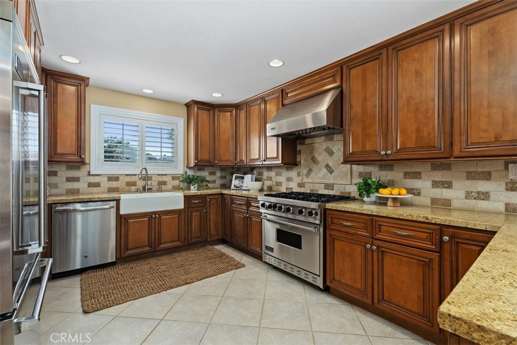 3831 Wisteria Street