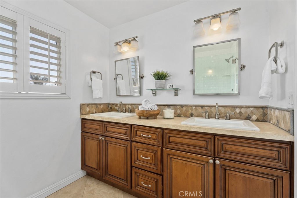 3831 Wisteria Street