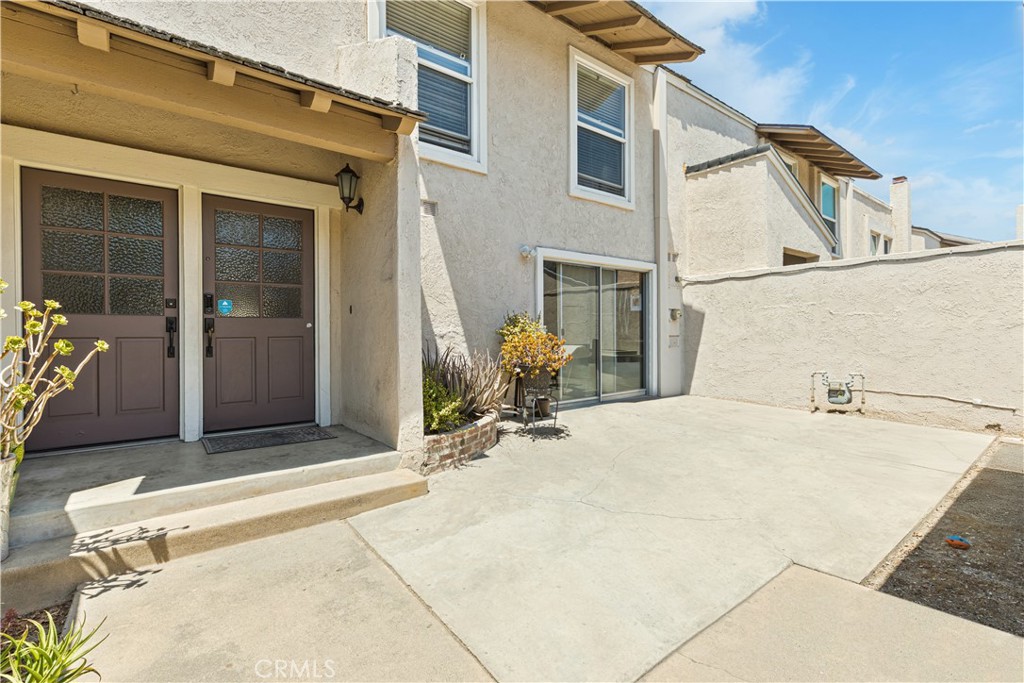 12203 Santa Gertrudes Ave