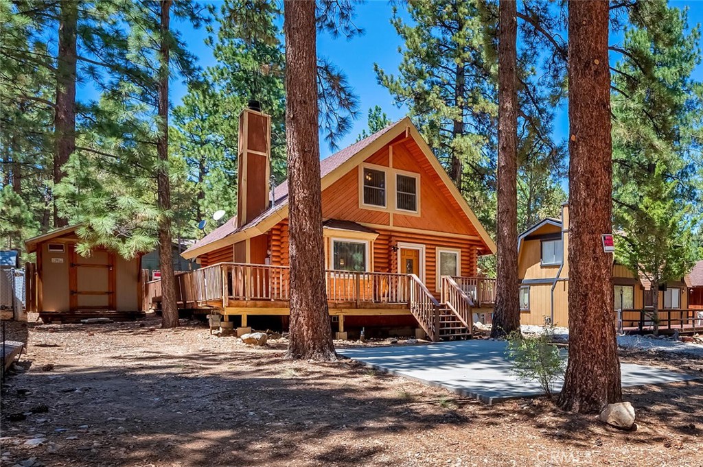 1153 Pine Ridge Lane